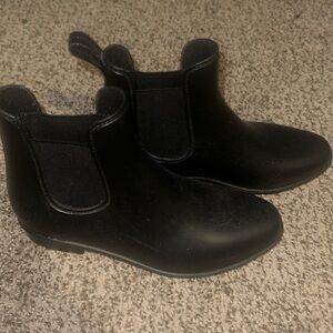 Black ankle rain booties, size 10